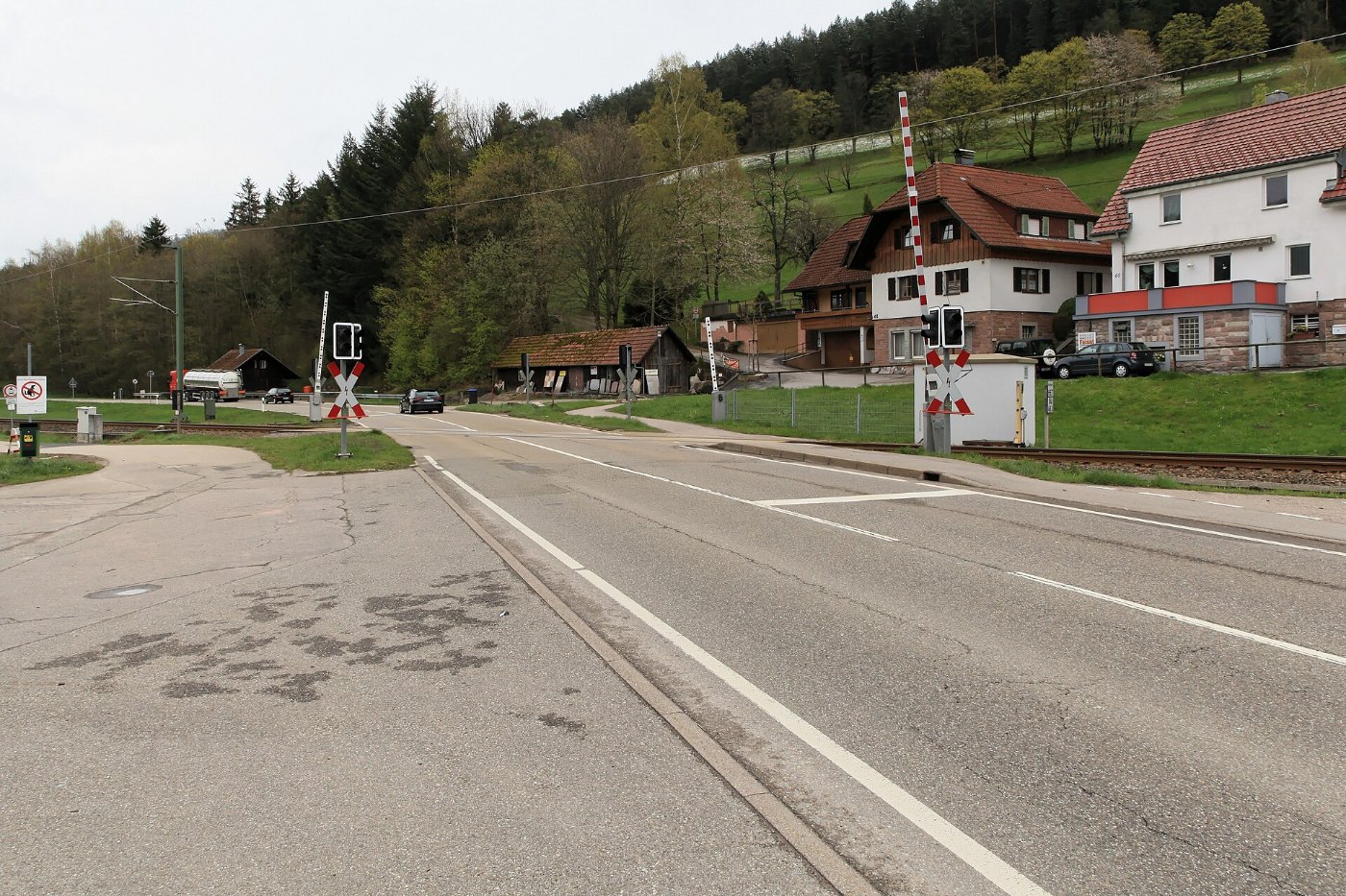 Baiersbronn Murgtalstraße + Murgtalbahn 01 ies