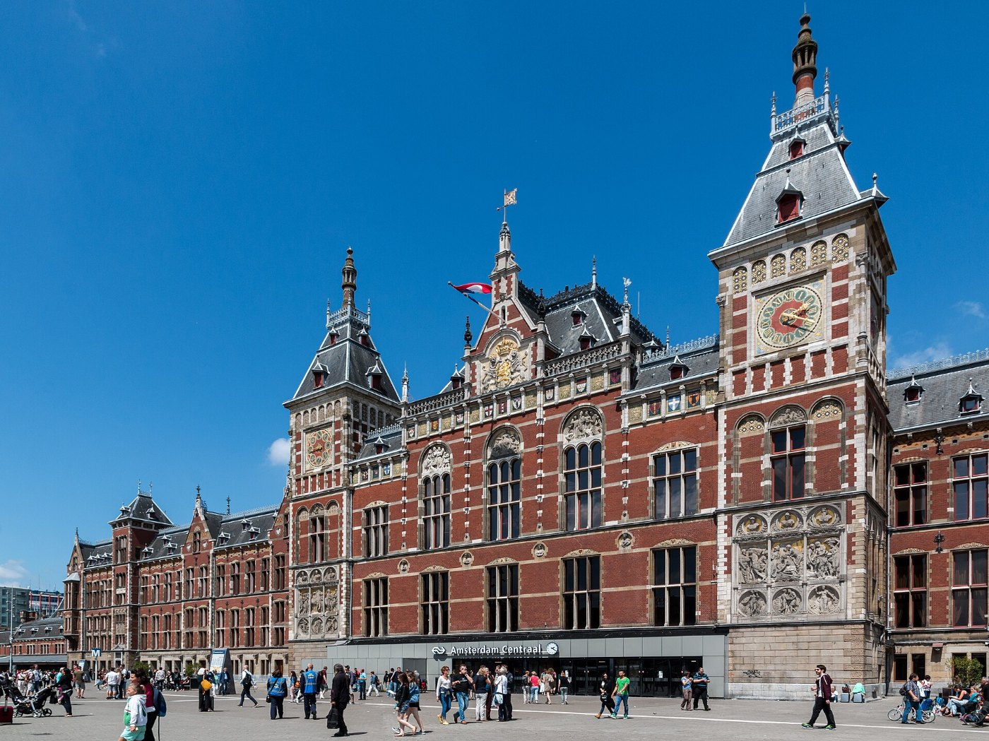 Amsterdam (NL), Centraal Station 2015 7269