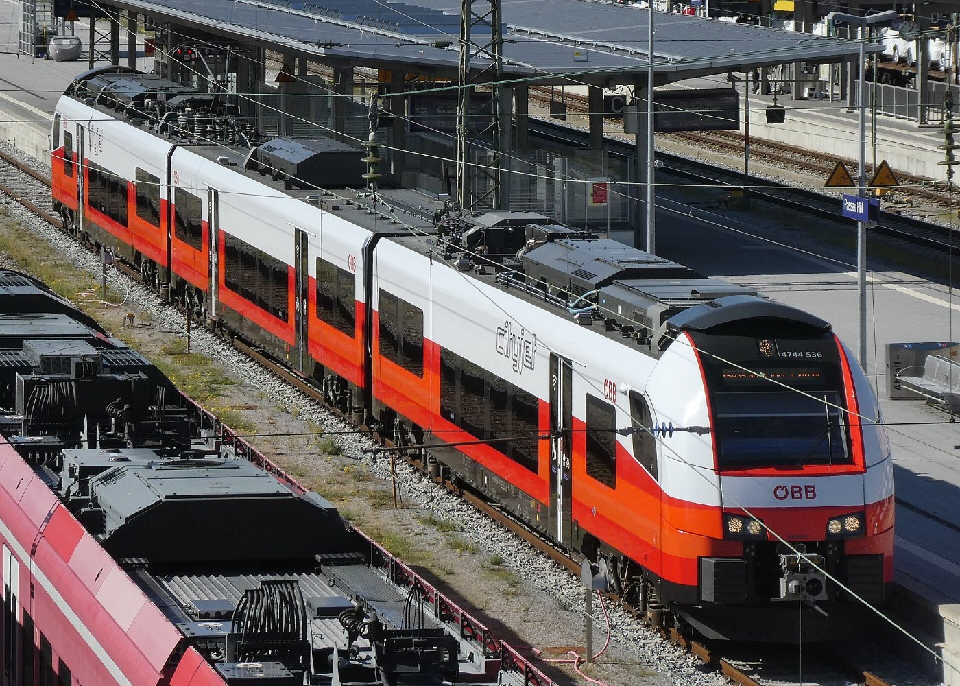 Passau, ÖBB 4744 von oben, 1