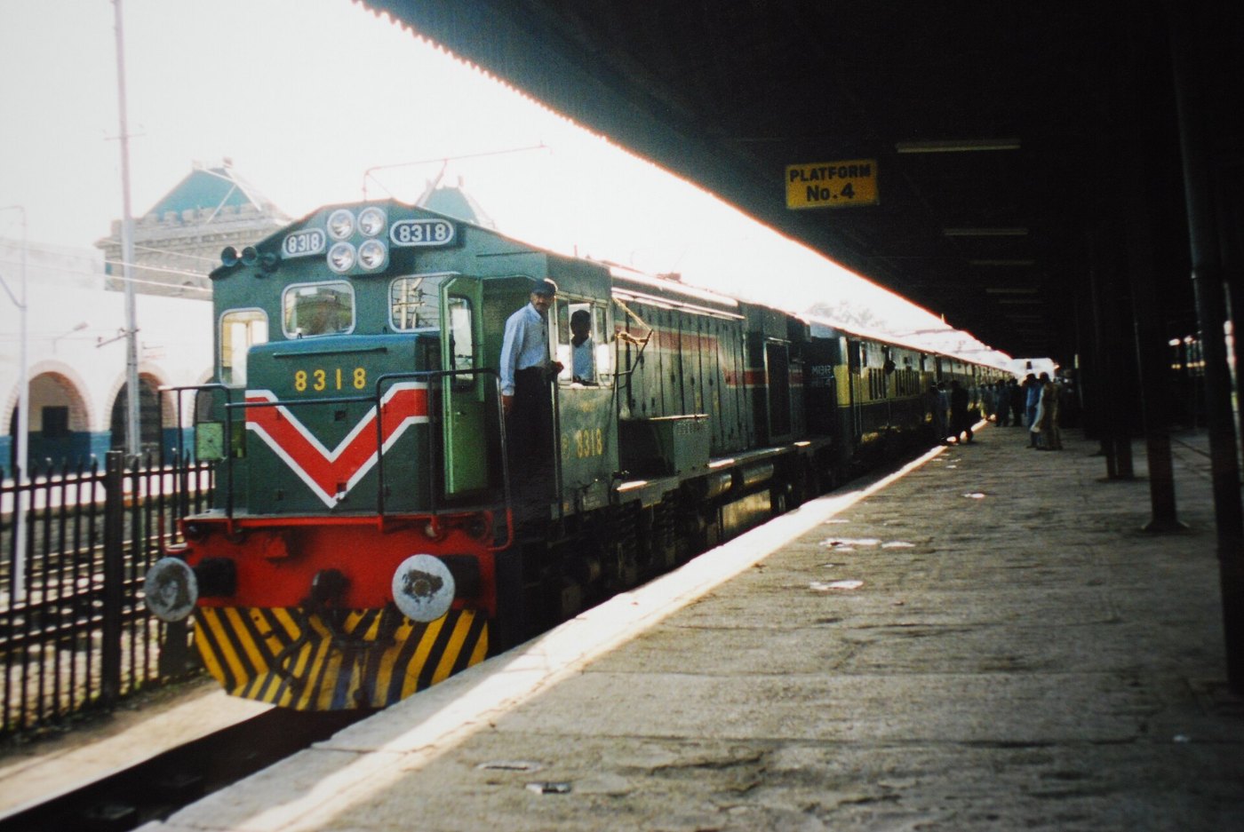 Mehar Exp.,pakistan railways,Pakistan