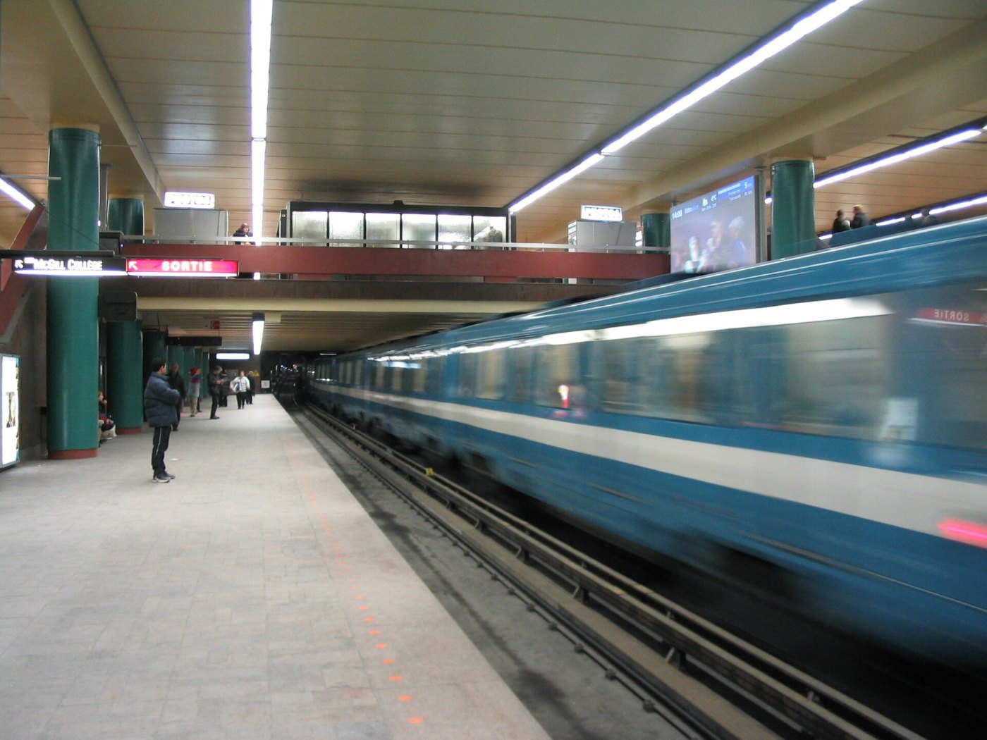 Station der Metro in Montreal