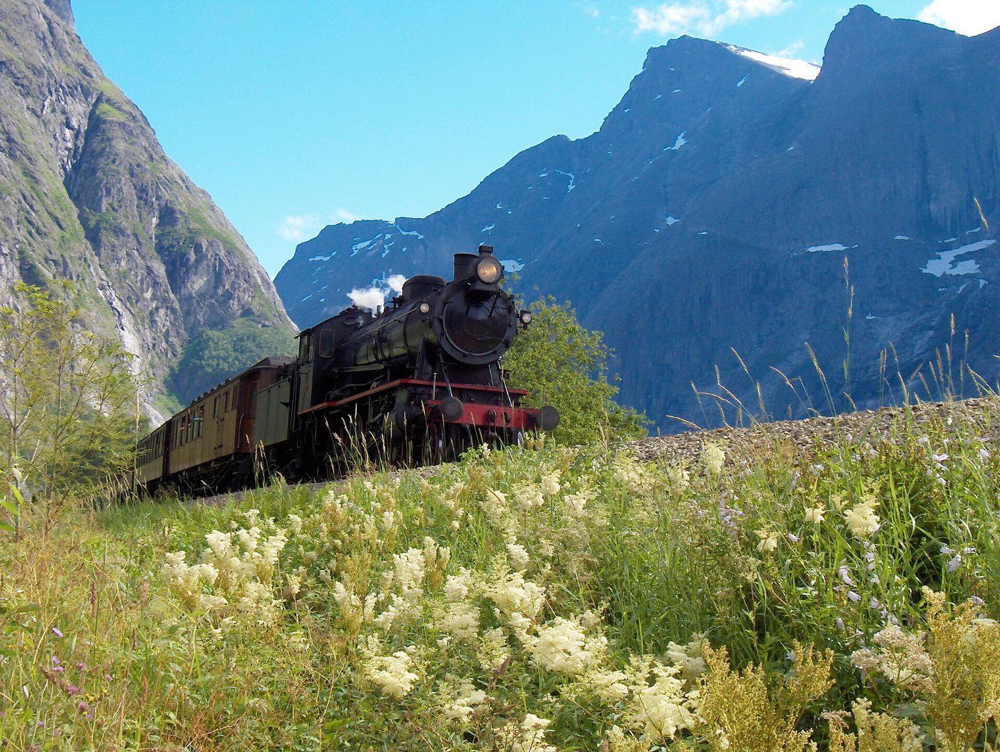 Raumabanen train