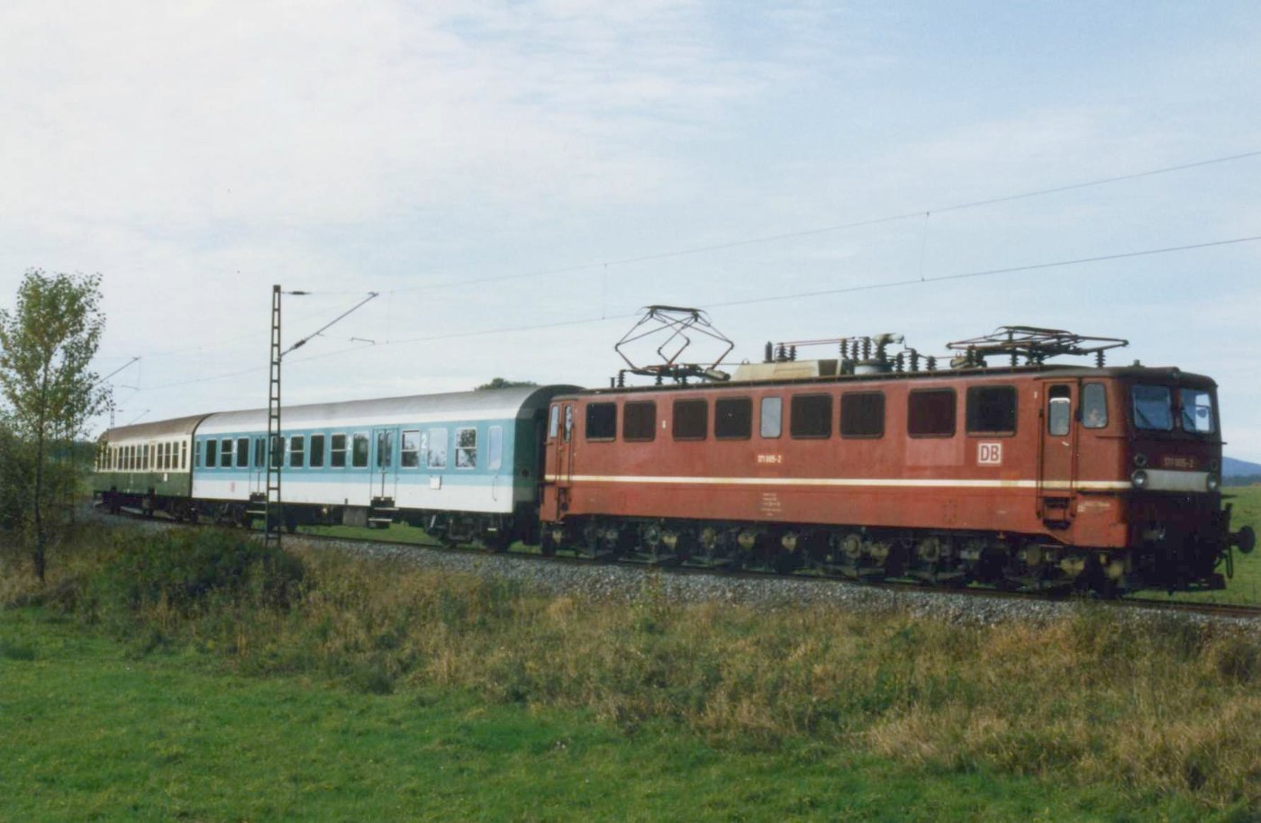 171 005 Die Rübelandbahn near Elbingerode, Oct 1995.