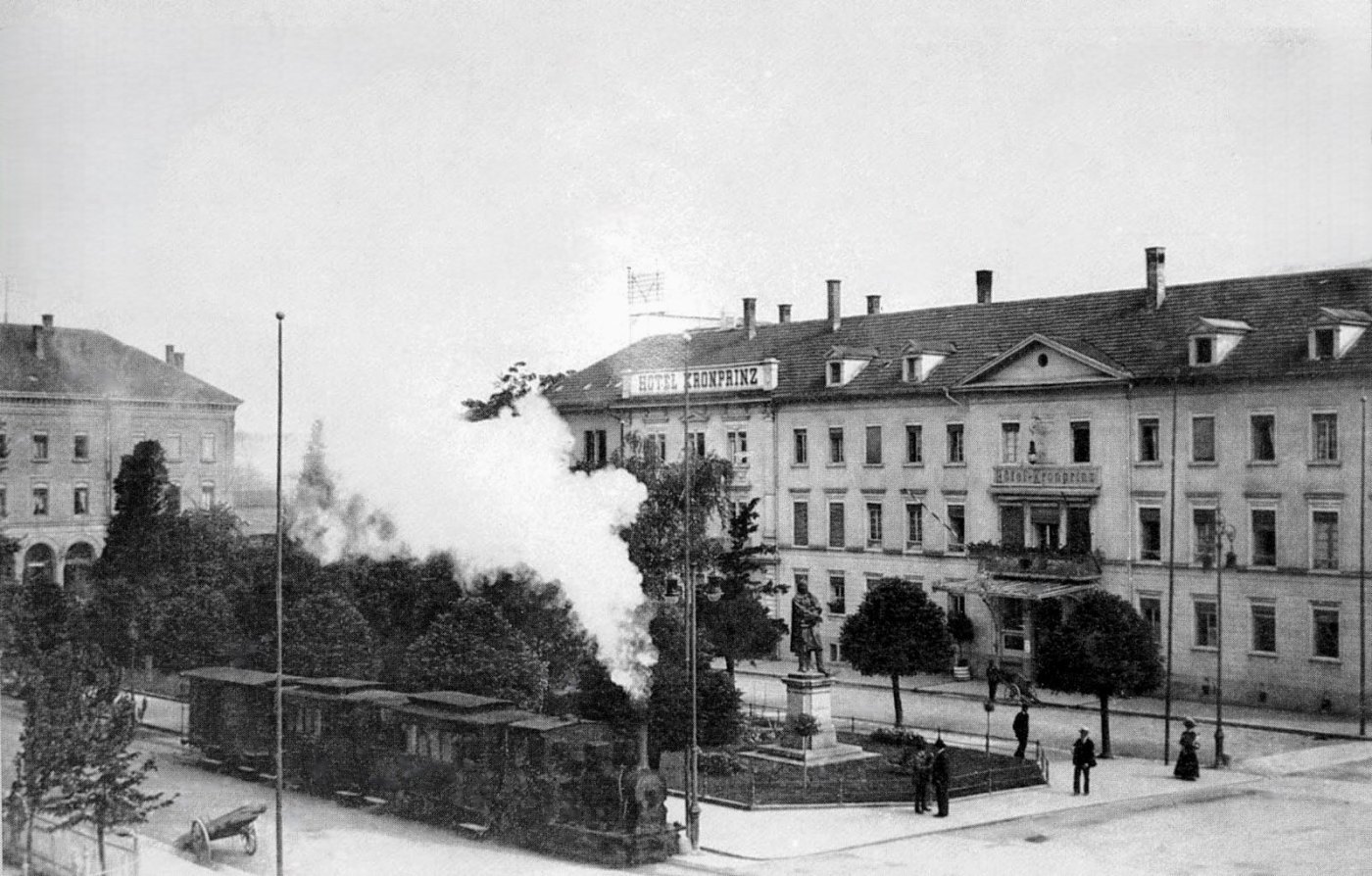 Lokalbahn nach Eningen auf dem Listplatz in Reutlingen (1904)