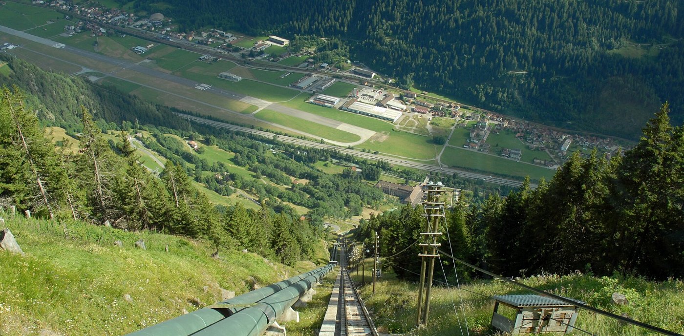 Die steile Standseilbahn hinauf zum Ritomsee