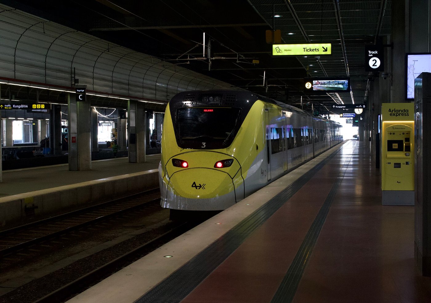 16.05.22 Stockholm Centralstation X3 3 ()