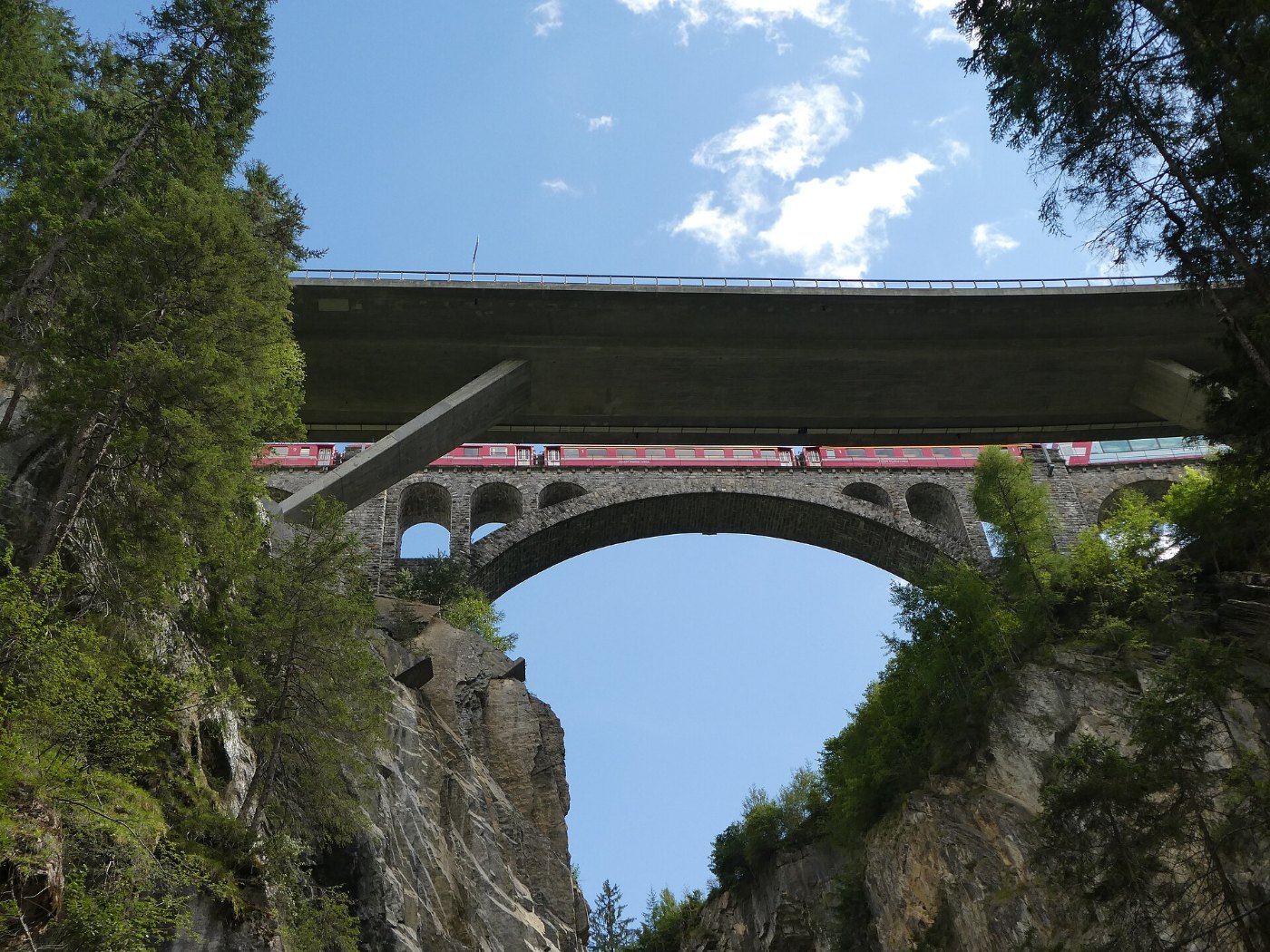 Solis Viaduct from the bottom 2