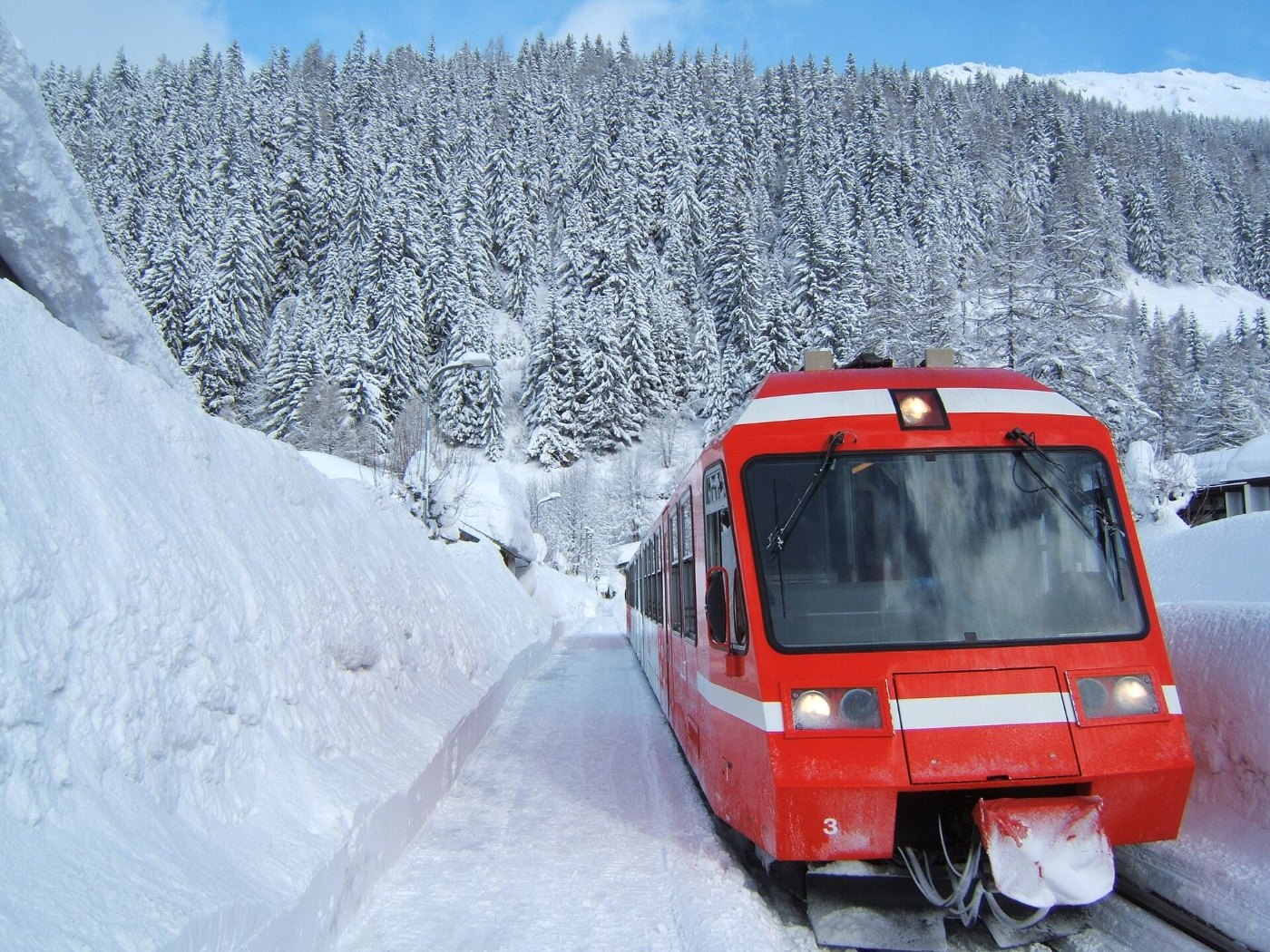 Ligne Saint Gervais Vallorcine z800 en gare de Montroc