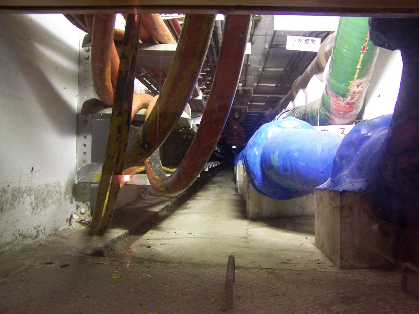 The innards of the Tokyo metro system